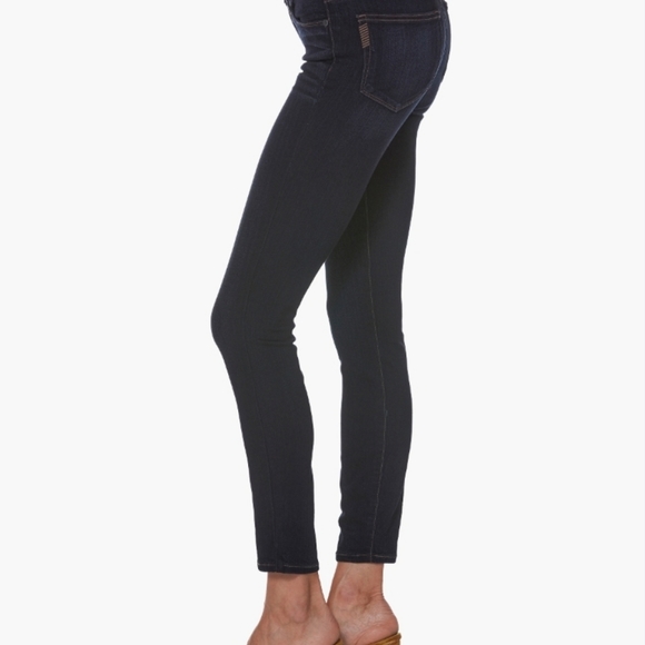 Paige Verdugo Ultra Skinny in a Stretchy Mid-rise Dark Wash sz 24 - Picture 1 of 5
